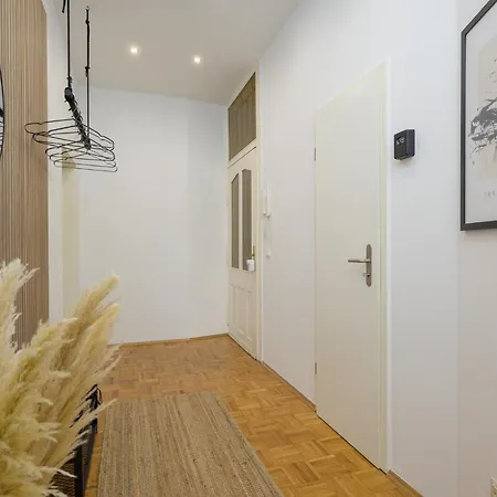Apartment Le Vacation 3-room-apartment 67qm, Kueche, Netflix, Free-tv Schkeuditz